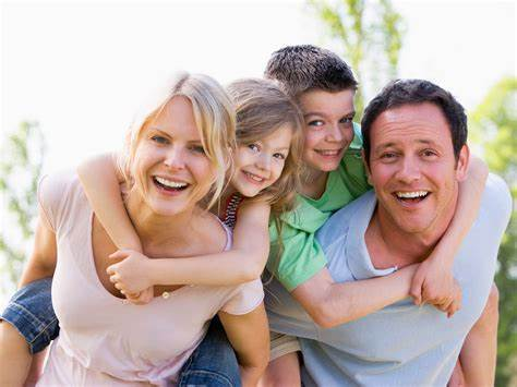 les parents et leurs enfants s'amusent les parents et leurs enfants s'amusent